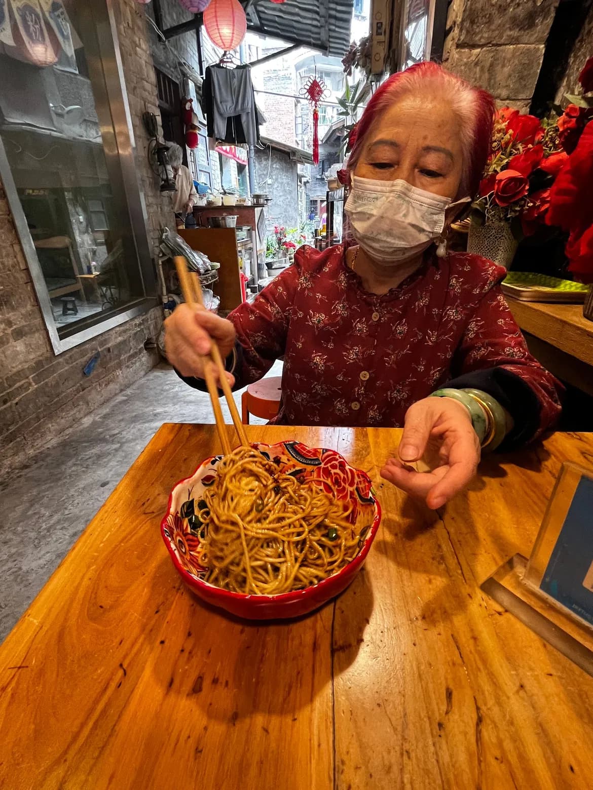 山景步道周姐小吃的爷爷
